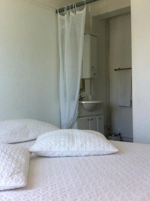 Hotel Les Vagues Saintes-Maries-de-la-Mer Habitación foto