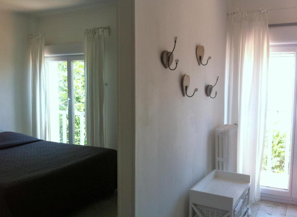Hotel Les Vagues Saintes-Maries-de-la-Mer Habitación foto